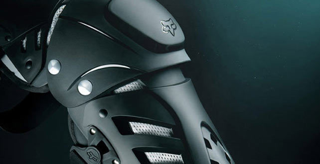 Haz tu pedido de ropa y cascos de motocross FOX a precios excelentes ▷  FC-Moto