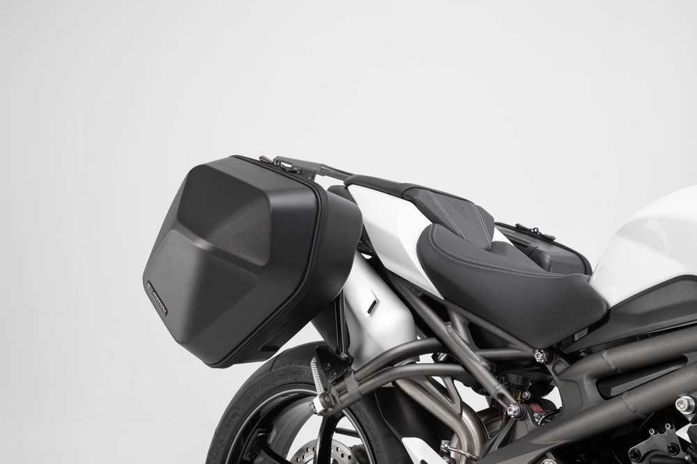 triumph speed triple luggage